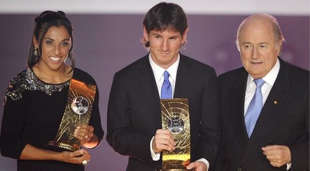 国际足联年度颁奖：梅西当足球先生 中国首获奖
